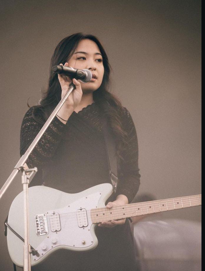 Bernadya Melejit di Spotify Kalahkan NIKI dengan 12 Juta Pendengar Bulanan   