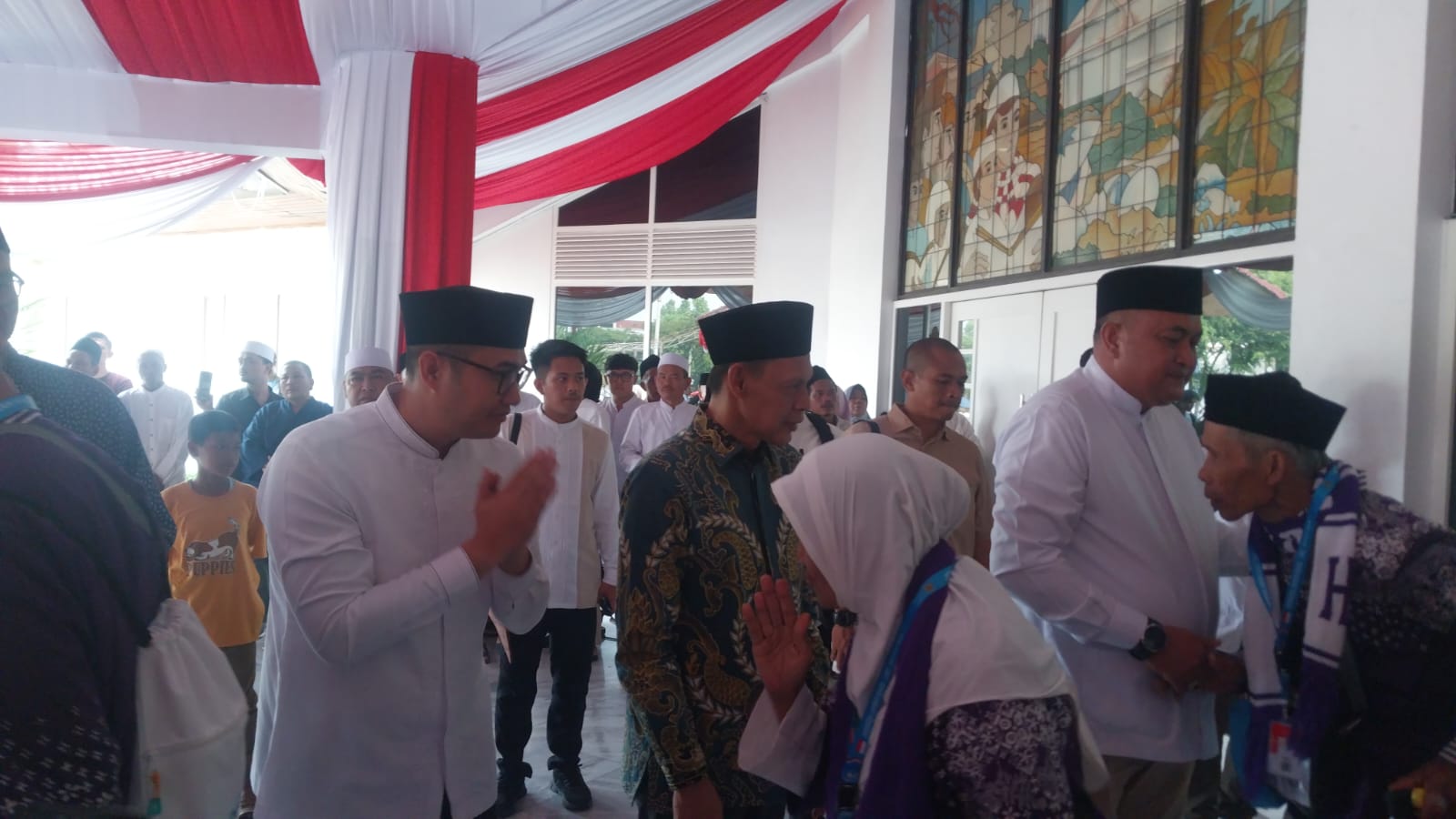 435 Calon Jemaah Haji Berangkat ke Embarkasih Bekasi