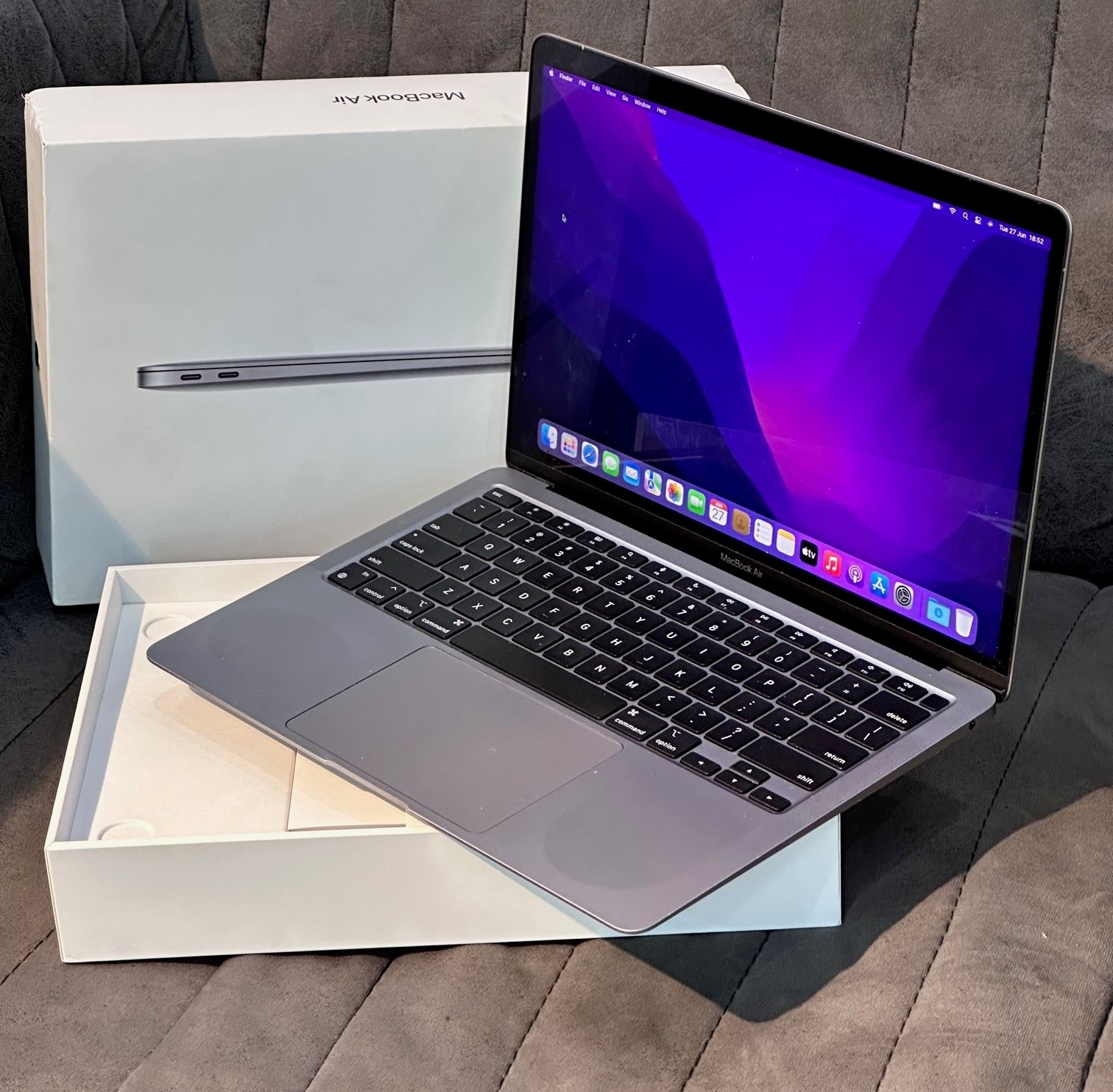 Harga Turun Drastis! MacBook Air M2 2022 Masih Worth It Dibeli? Segini Harganya!!!