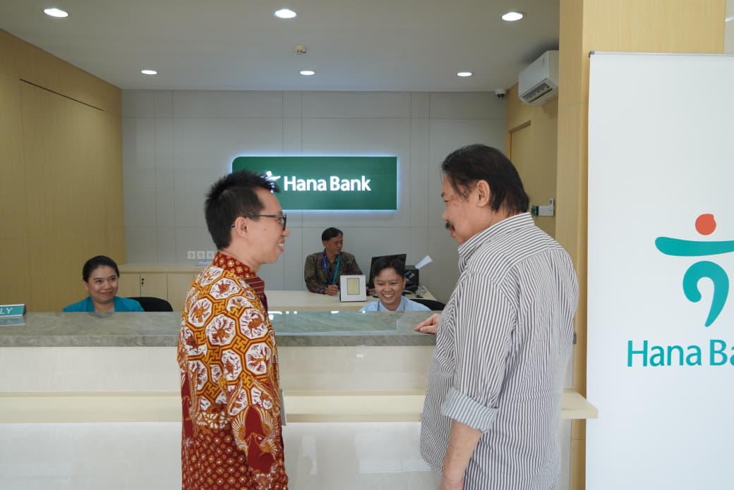 Perkuat Kehadiran di Kota Kreatif, Hana Bank Resmikan KC Bandung Dago dengan Logo Baru