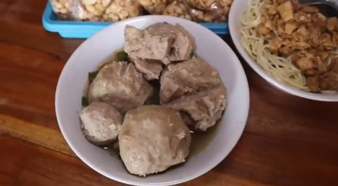 Yuk Ngebakso di Cimahi, Ini 10 Tempat Kuliner Bakso Cimahi yang Enak! Bikin Lidah Menari-nari