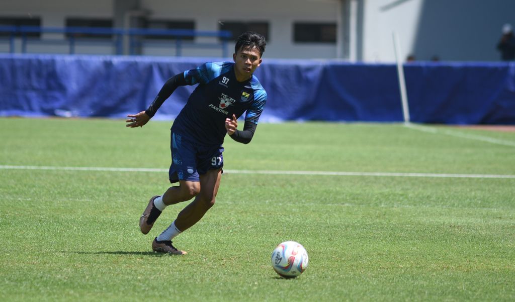 Madura United vs Persib Bandung: Edo Febriansyah Pede Curi Poin di Markas Laskar Sape Kerrab