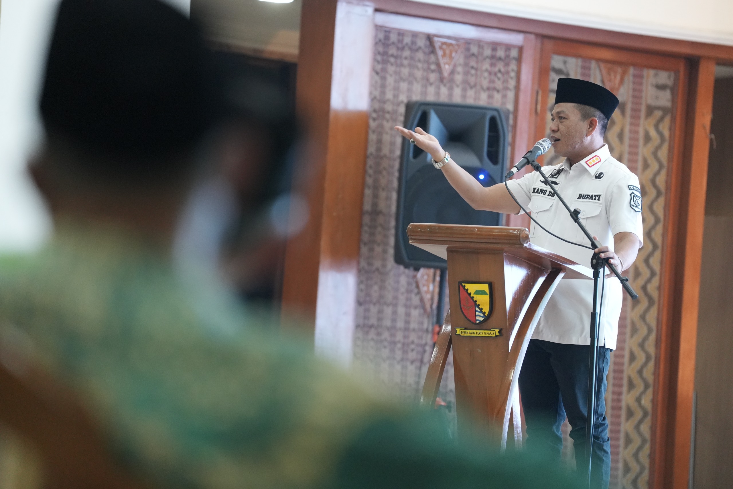 Lantik Pengurus BWI, Bupati Kang DS Sebut 47 Persen Tanah Wakaf di Kabupaten Bandung Belum Bersertifikat