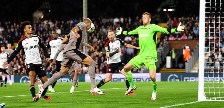 Kalah Adu Penalti dari Fulham, Tottenham 'Angkat Koper' dari Piala Liga