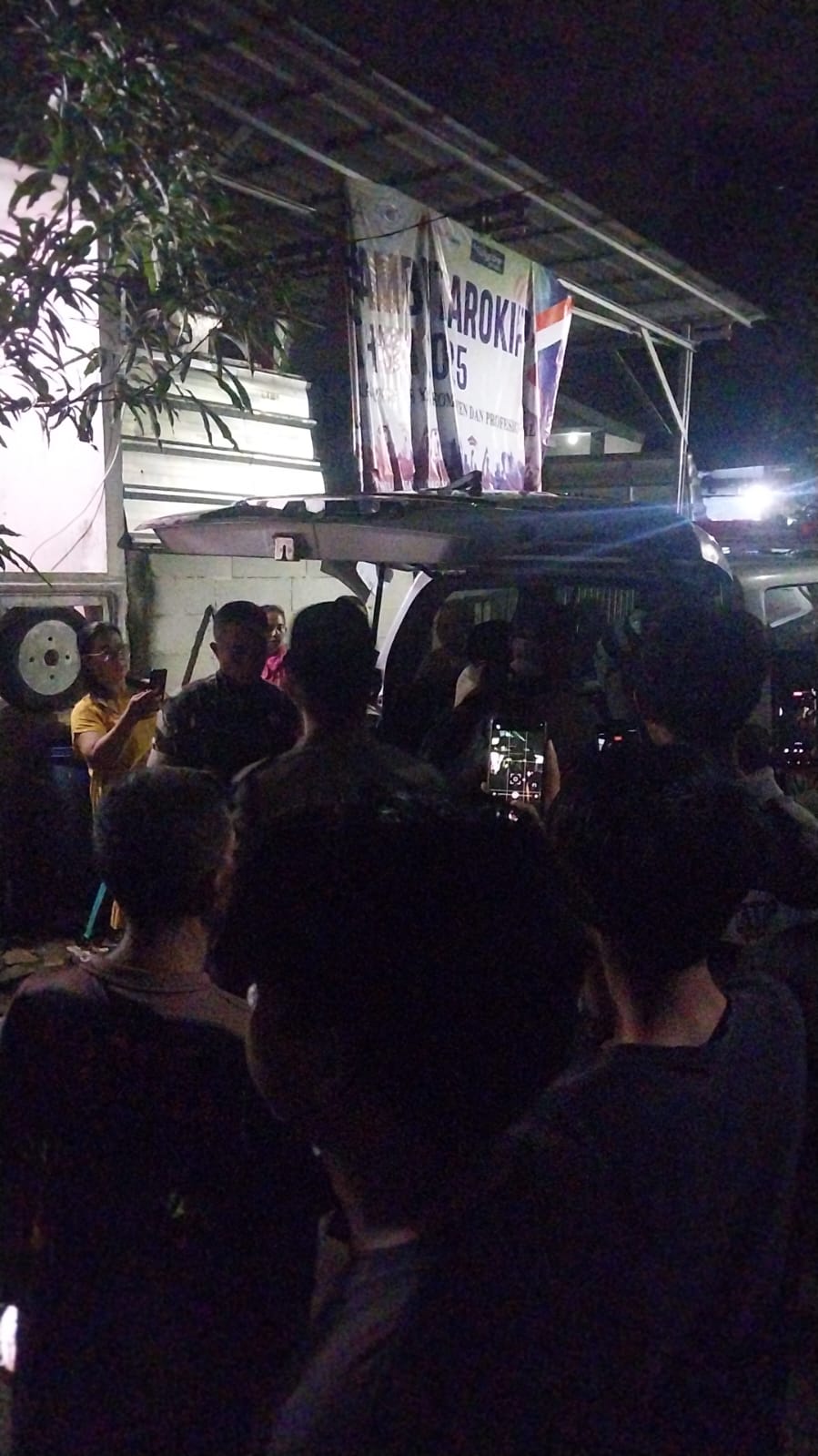 T Temukan Langsung Sang Kekasih Gantung Diri di Pintu Kamar Mandi