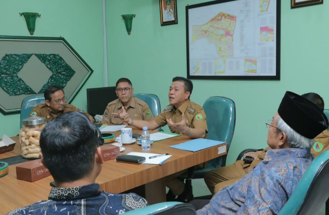 Merasa Terpinggirkan, Kepala Sekolah SMK Swasta Curhat ke Bupati Bandung