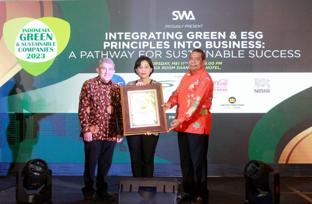 Coca-Cola Europacific Partners Indonesia Raih Prestasi di Indonesia Green and Sustainable Companies Award 2023