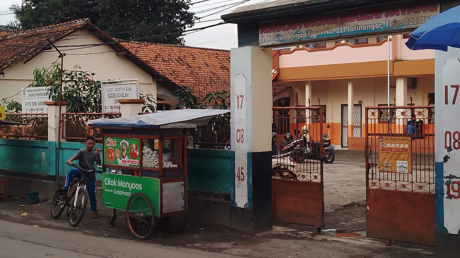 Bus Rombongan SDN Sayang Terperosok ke Jurang di Tasikmalaya, 1 Korban Belum Ditemukan