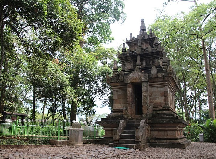 Punya Kisah Legendaris! 3 Tempat Wisata Bersejarah Garut yang Wajib Kamu Kunjungi