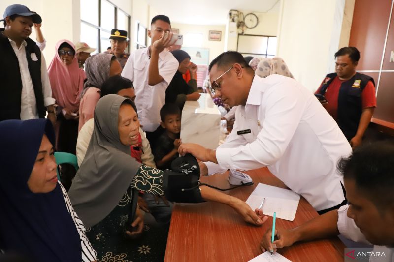 Wabup Bekasi Tinjau Pengungsian dan Pastikan Korban Banjir Dapat Perawatan Medis