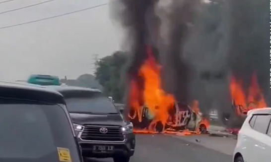12 Identitas Jenazah Korban Kecelakaan Tol Cikampek KM 58 yang Terbakar
