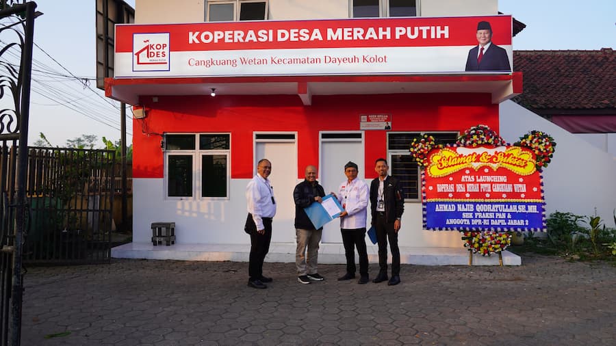 BRI Region 9 Serahkan Bantuan Fasilitas dan Kendaraan Operasional untuk Koperasi Desa Merah Putih
