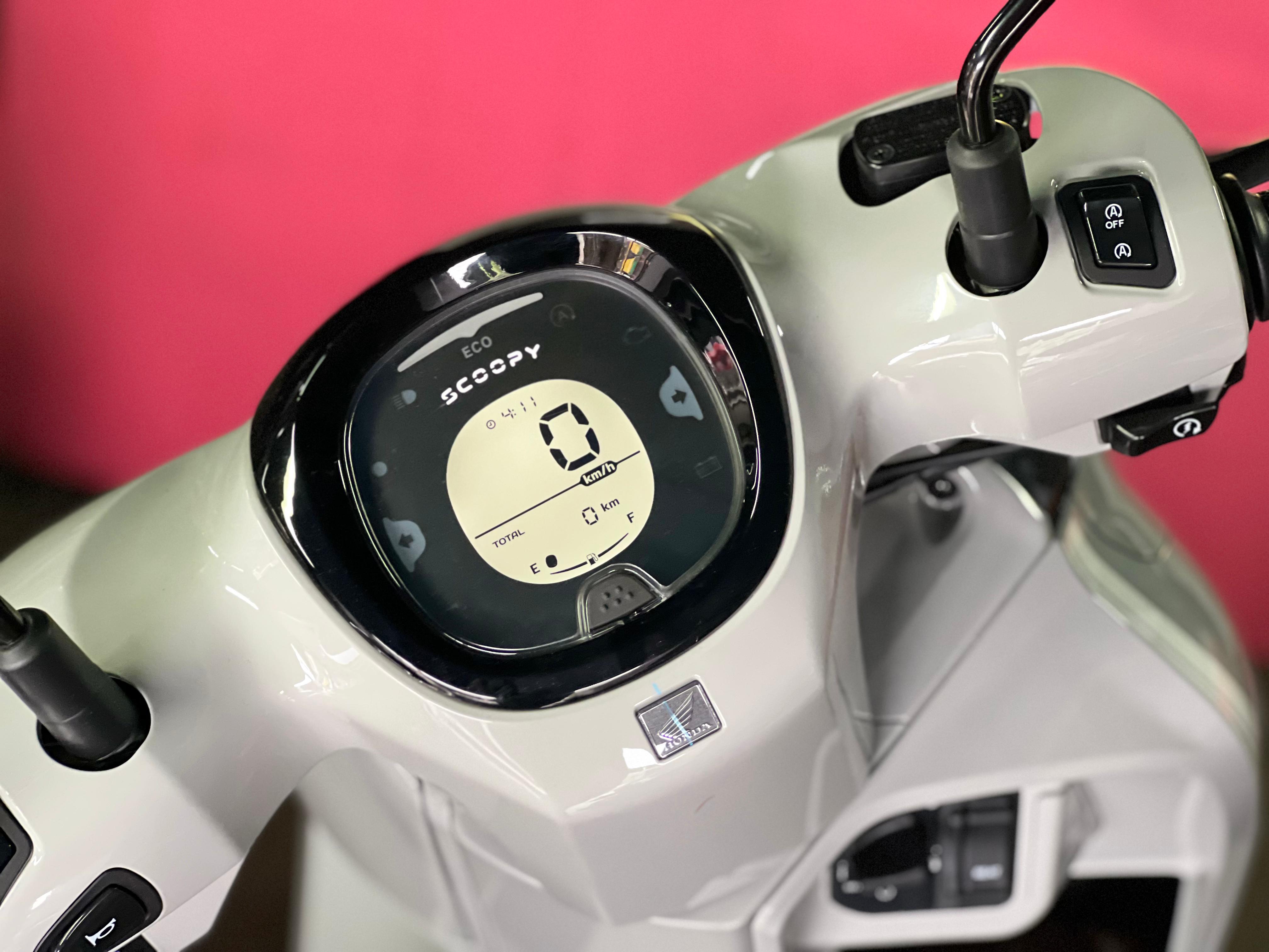 Panduan Cara Mengatur Jam Digital di Panel Meter Honda Scoopy, Fungsinya Penting!