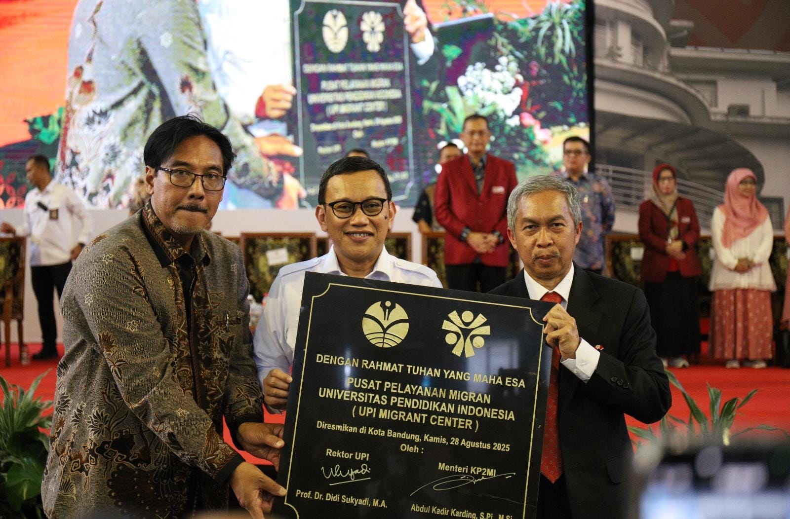 UPI Gandeng Menteri P2MI Resmikan Migrant Center UPI: Pusat Layanan dan Edukasi Calon Pekerja Migran