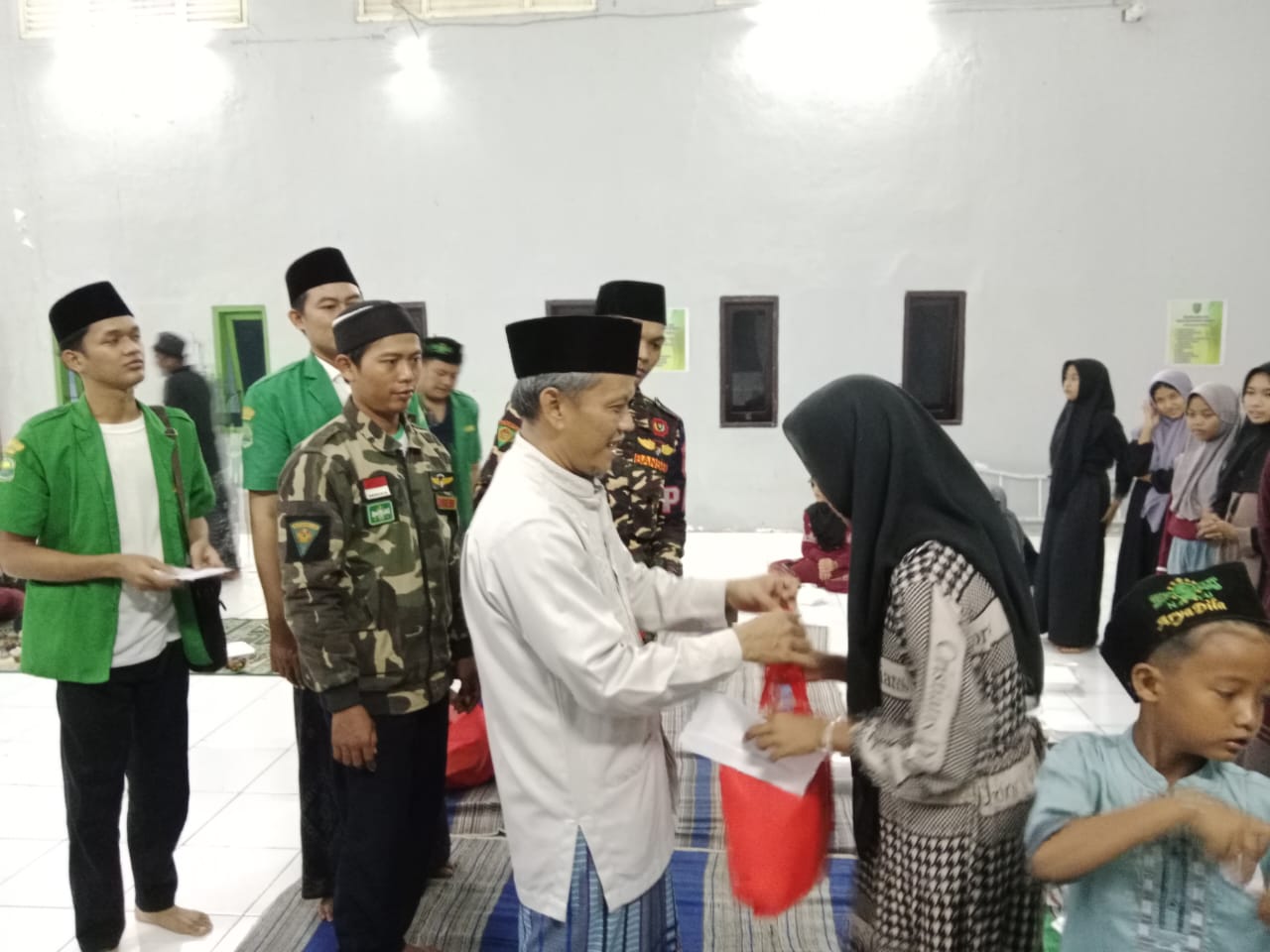 Berkah Ramadhan, PAC Ansor Blanakan Santuni Anak Yatim