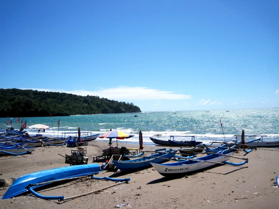 Green Canyon: Wisata Alam Menakjubkan Dekat Pantai Pangandaran