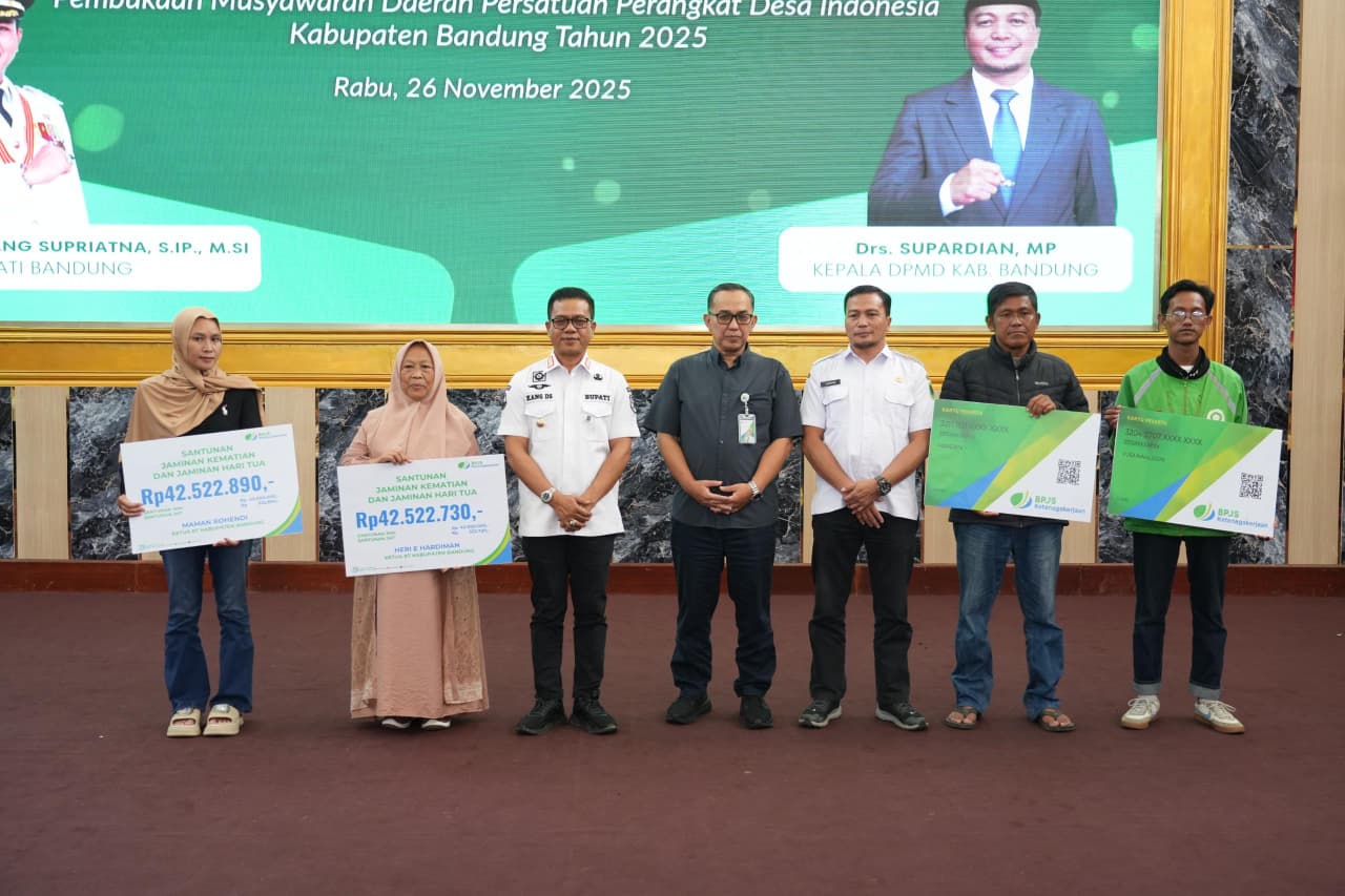 Bupati Bandung Launching Aplikasi SIPAKADES dan e-Siltap Non-Tunai, Ini Tujuannya