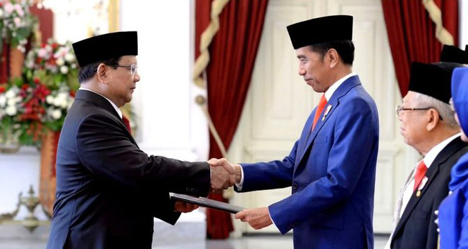 3 Perbedaan Kebijakan Prabowo vs Jokowi dalam Pemerintahan Ini Akan Saling Berebenturan