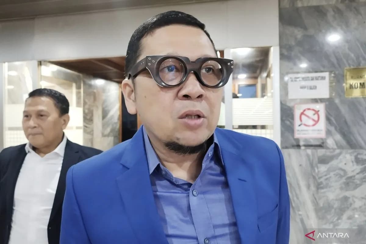 Komisi II DPR bakal Tentukan Landasan Hukum Kotak Kosong dengan KPU