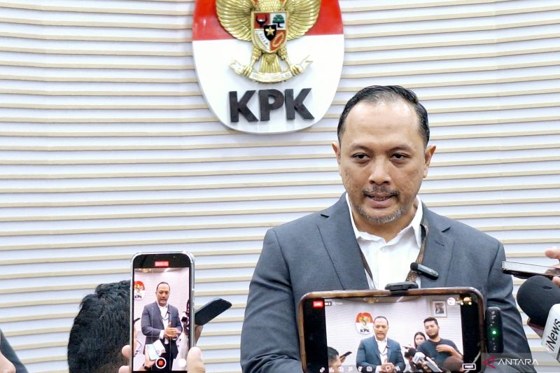 KPK Geledah Tiga Rumah Terkait Dugaan Korupsi Transaksi Jual Beli Gas PGN-IAE   
