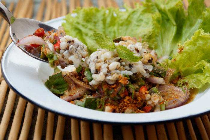 10 Makanan Khas Thailand yang Aneh tapi Wajib Dicoba