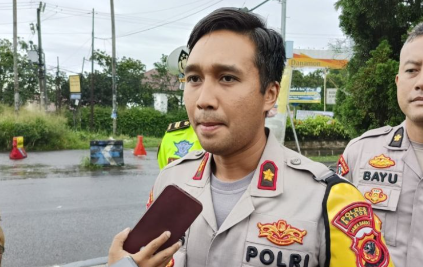 Polisi Terapkan One Way, 27 Ribu Kendaraan Padati Puncak di Hari Natal