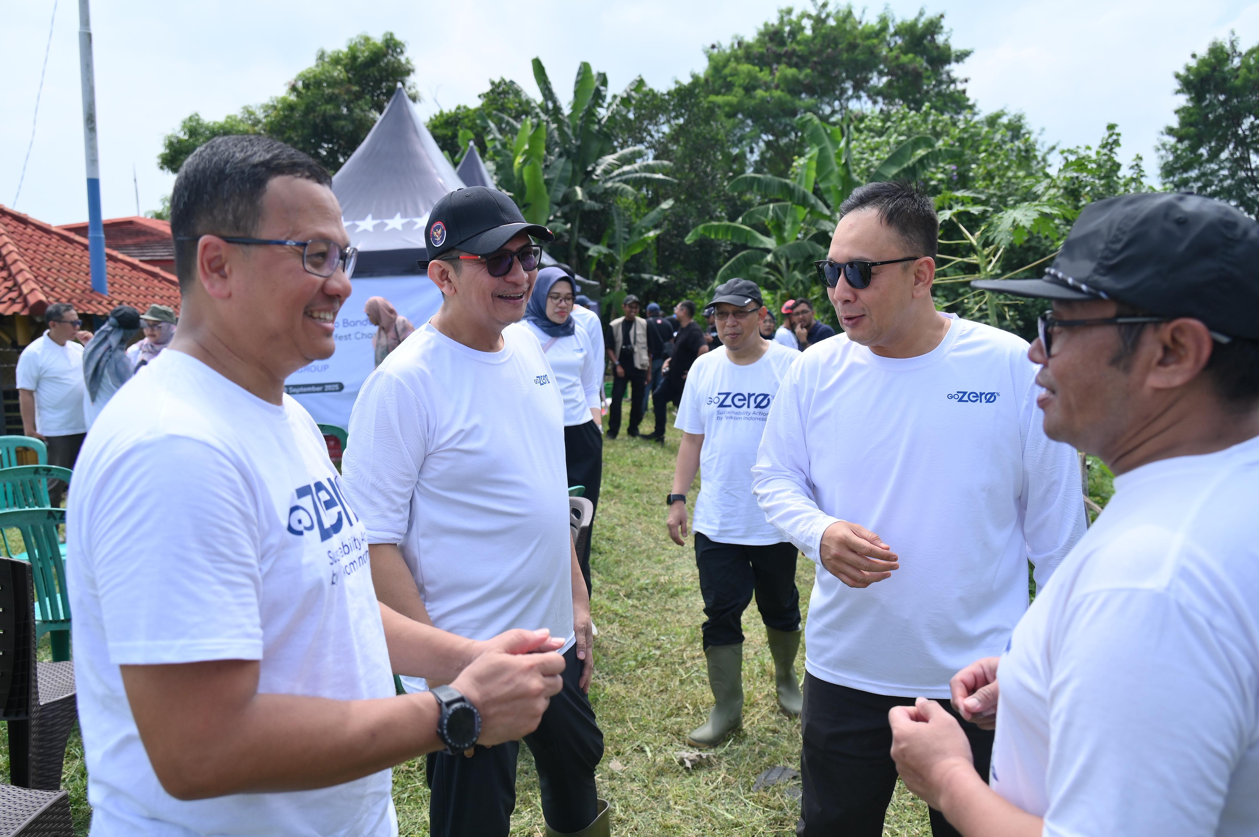 Telkom Dukung Pengelolaan Sampah Desa Cijaura Bandung lewat Program GoZero%