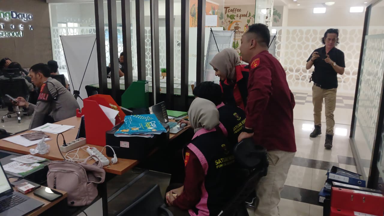 Selain Geledah Kantor PT BDS, Kejari Juga Geledah Kantor PT Cahaya Frozen di Jakarta