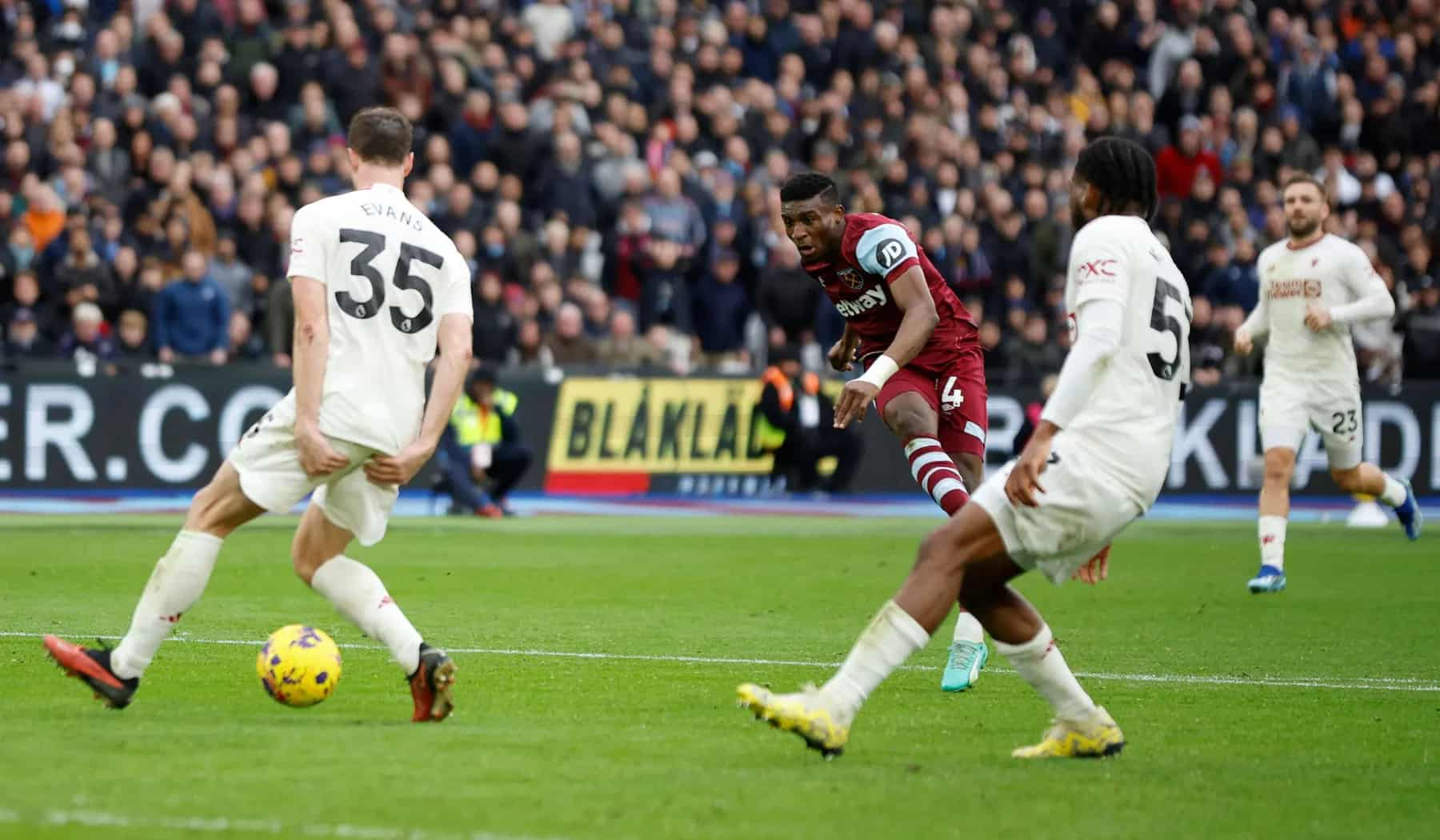 Hasil Liga Inggris: West Ham Tembus Enam Besar Klasemen usai Taklukkan MU 2-0