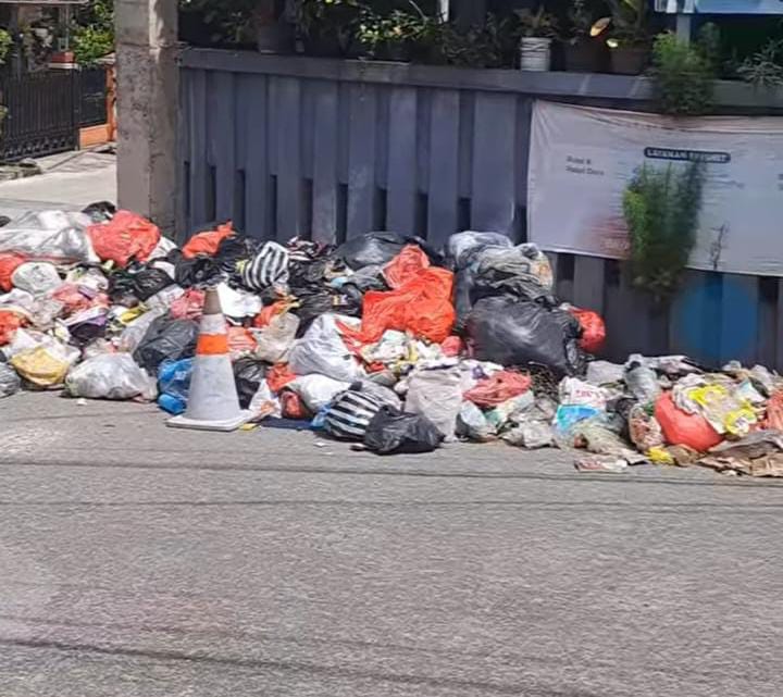 Tumpukan Sampah di Ciomas Bogor, Warga Keluhkan Pengelolaan yang Tidak Bijak