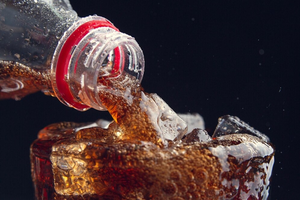 10 Bahaya Mengkonsumsi Soda Bagi Kesehatan, Ternyata Bisa Bikin Ketergantungan Lho, Cek Penjelasan Lengkapnya!