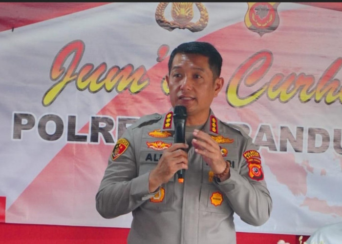 Gelar Jum'at Curhat di Majalaya, Kapolresta Bandung Tegaskan Komitmen Berantas Miras dan Premanisme