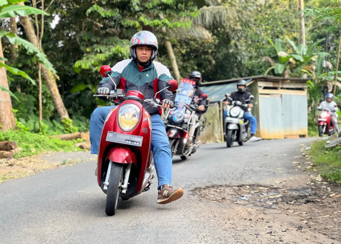Jangan Panik! Ini Cara Aman Melewati Lubang Jalan yang Terlanjur Kena