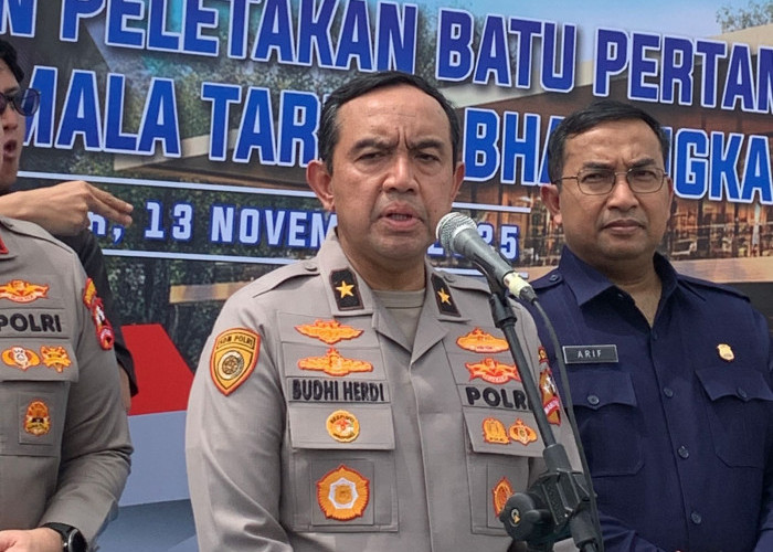 SMA KTB Bangun Tempat Ibadah Berdekatan untuk Perkuat Persatuan