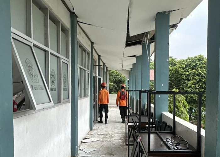 Atap Runtuh SMKN 1 Cileungsi, Bupati Bogor Ditelepon Gubernur Jawa Barat 