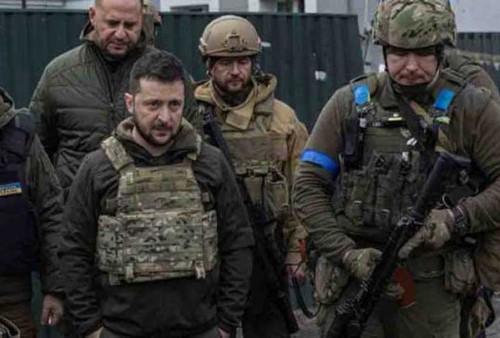 Zelensky Akui Kekuatan Rusia dalam Perang, Ukraina Menyerah?
