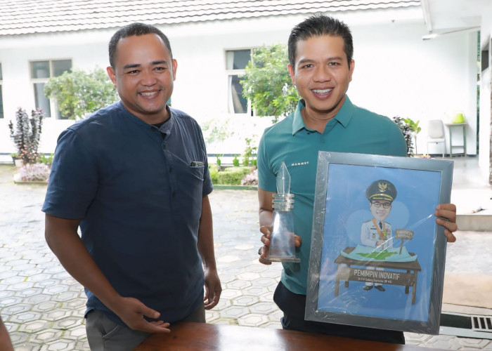 Bupati Bandung Dinobatkan Sebagai Pemimpin Inovatif oleh Redaksi Jabar Ekspres