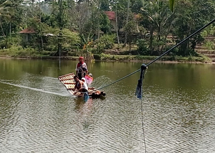 Puluhan Tahun Warga Desa Karanganyar Bandung Barat Terisolasi oleh Waduk Saguling