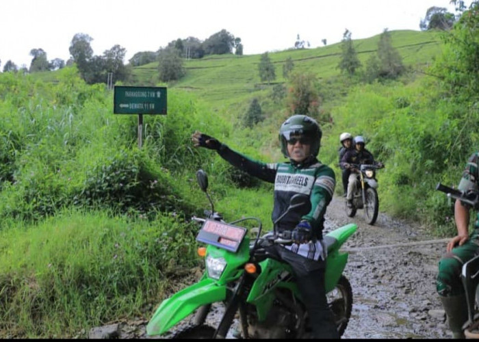 Anggarkan Rp1 Triliun, Bupati Bandung Targetkan 500 Kilometer Jalan Rusak Selesai Diperbaiki dalam 3 Tahun