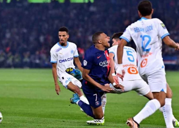 Cedera di Le Classique, Mbappe Terancam Absen Saat PSG Melawan Newcastle