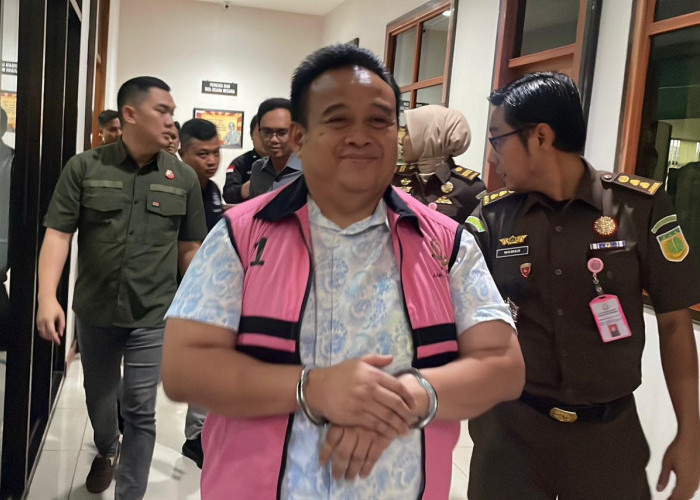 Rugikan Negara Ratusan Miliar, Kejari Kabupaten Bandung Tahan Dirut BDS Terkait Dugaan Korupsi Suplai Ayam