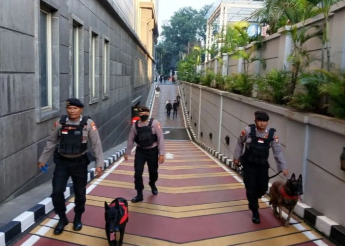 Polri Gunakan 10 Anjing Pelacak untuk Pengamanan Putusan PHPU di MK