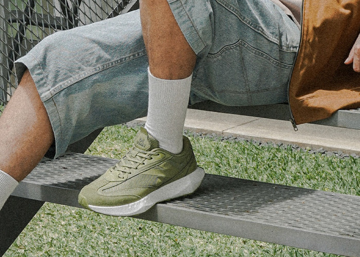 10 Rekomendasi Walking Shoes Cocok Dipakai Pas Lebaran, Jalan Jauh Aman Gak Pegal