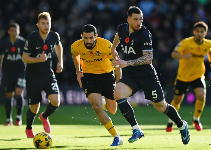Hasil Liga Inggris: Drama Menit Akhir, Tottenham Takluk 2-1 dari Wolves