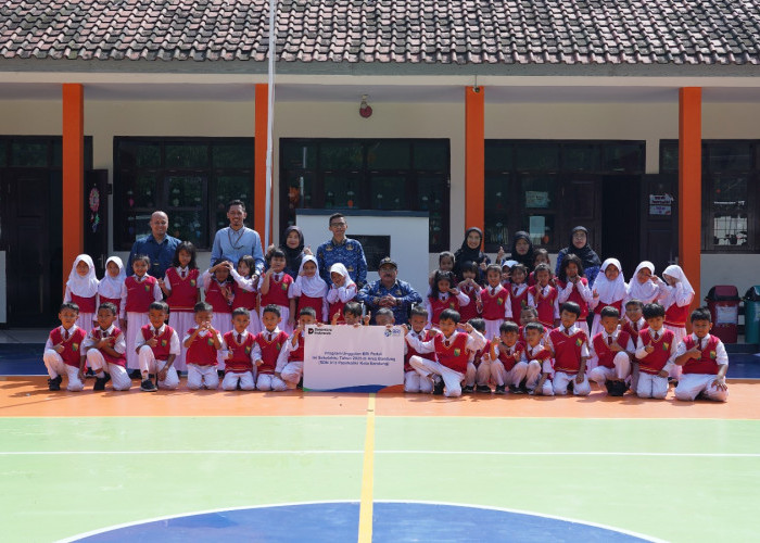 BRI Peduli Salurkan Program 'Ini Sekolahku' 2025 di Bandung, Perkuat Komitmen terhadap Pendidikan Dasar
