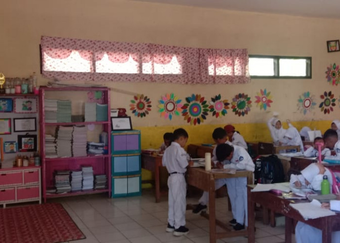 Keadaan yang kurang menjadikan SDN 2 Cipanas menjadi lebih Kreatif.