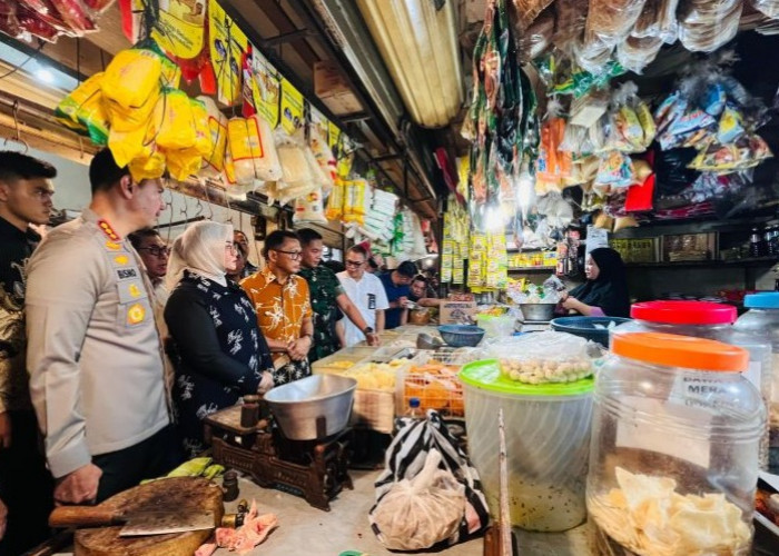 Forkopimda Bogor Sidak Pasar Kebon Kembang untuk Pastikan Stabilitas Harga Pangan