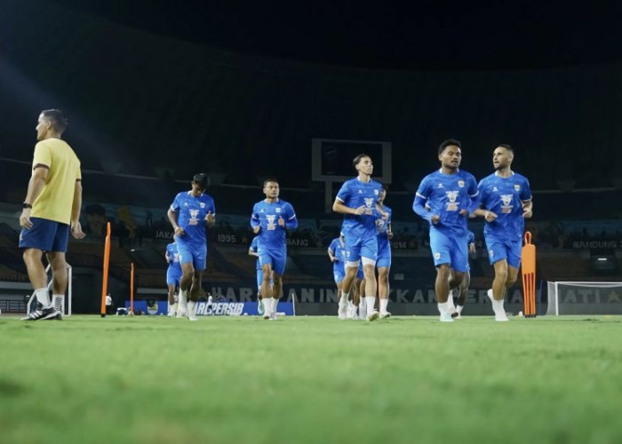 Persib Tanpa Dua Bek Andalan Hadapi Semen Padang, Marc Klok Siap Tampil Maksimal