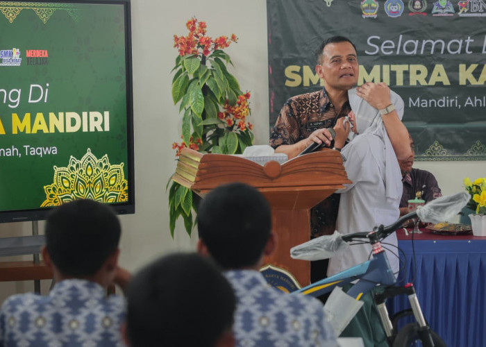 Tangis Haru Valentina dan Kisah Kebermanfaatan Program Sekolah Kemitraan Pemprov Jateng