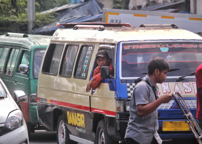 Dampak BBM, Tarif Angkutan Umum Naik Rp1.000 dan Jauh Dekat Harganya Sama